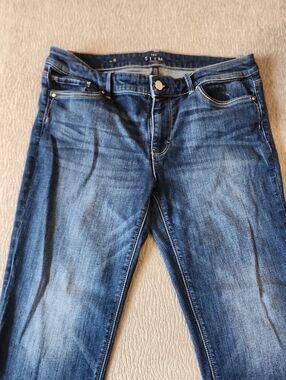White House Black Market Slim Capri Lenght Jeans in Dark Blue Size 8
